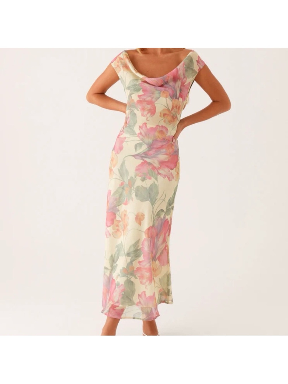 Peppermayo Role Model Maxi Dress
Cowl Neck Maxi Dress in Yellow Peony size 8